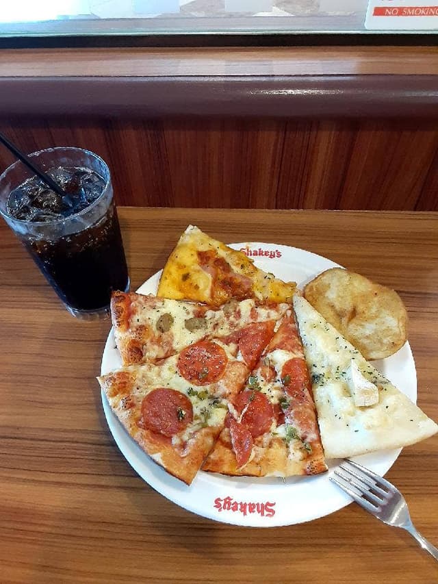 シェーキーズ アネックスカワトク店 - サブ画像3