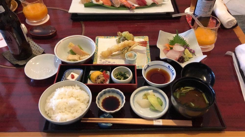 日本料理 鮨 阿那賀