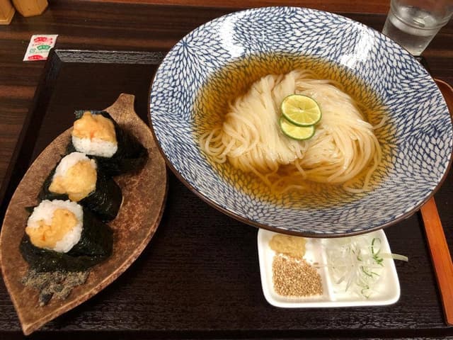 京うどん 三よしや - サブ画像1