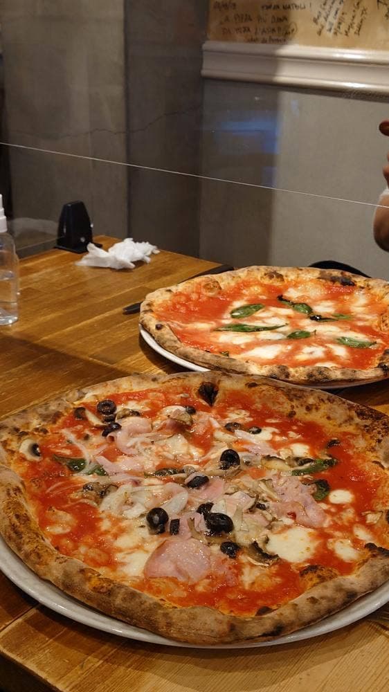 ラ ピッツァ ナポレターナ レガロ