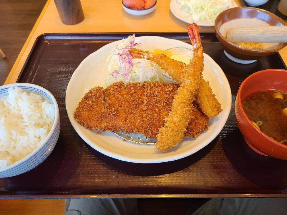 かつ満 神戸摩耶店