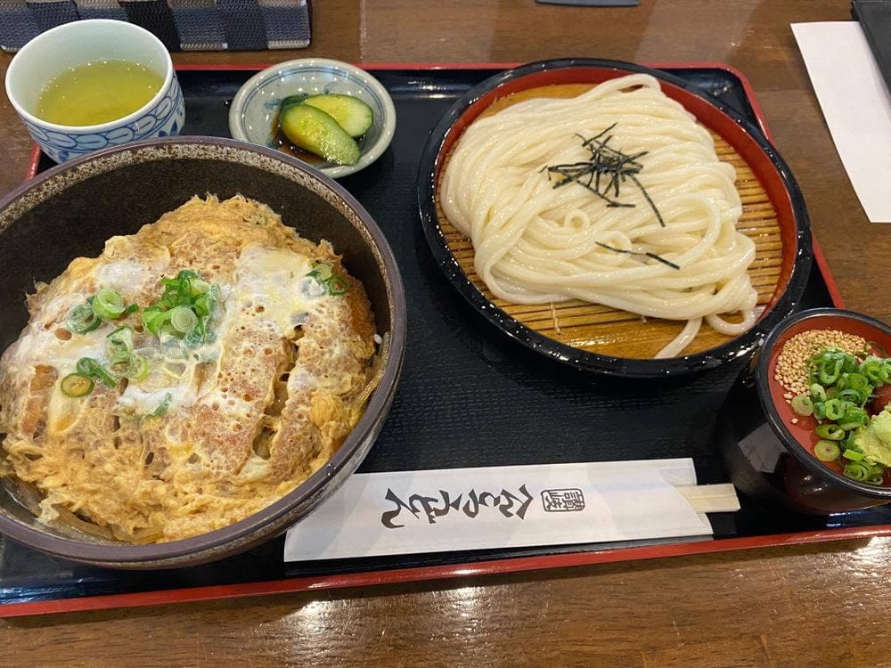 へんこつうどん 真備店