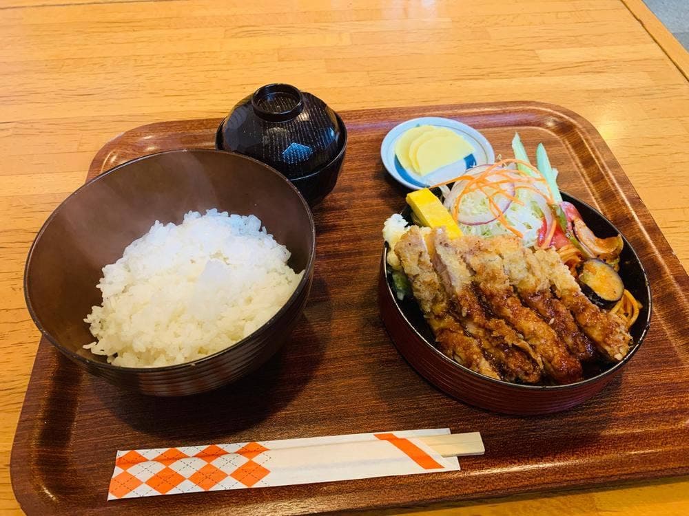 カジュアルレストラン タックル