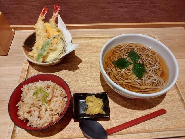 信濃路 キーノ和歌山市駅店 - サブ画像1