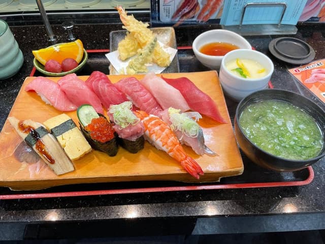 ジャンボおしどり寿司 辻堂店 - サブ画像1