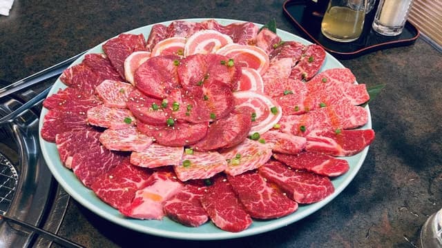 炭火焼肉 しんら - サブ画像2