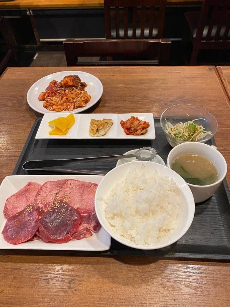 本格炭火焼肉・ホルモン 徳ちゃん 恵比寿本店