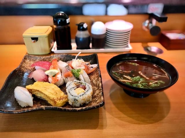 回転寿司 さんきゅう 柏木店 - サブ画像1