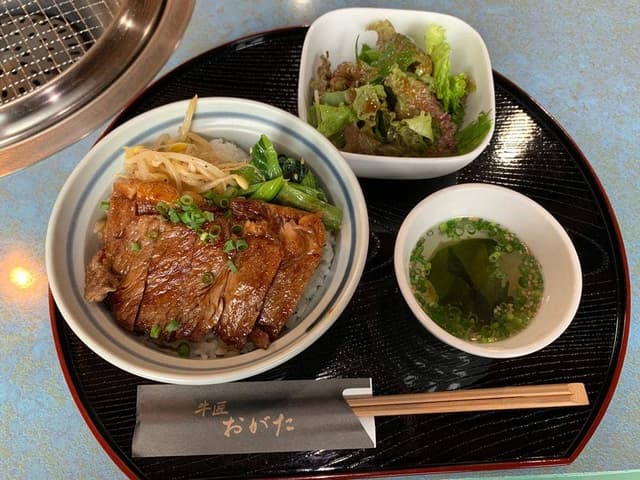 牛匠おがた 駅東店 - サブ画像1