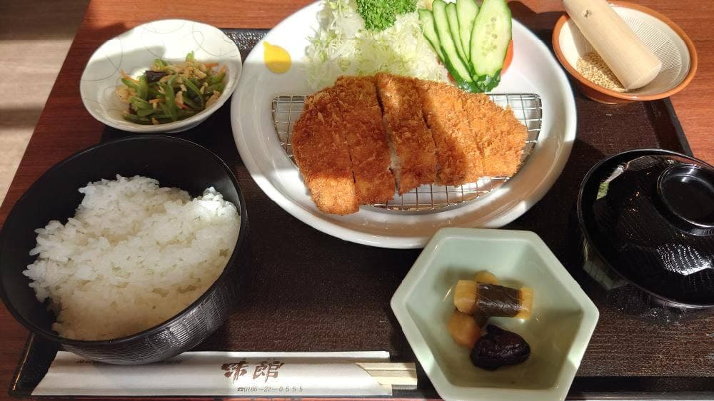 グルメ 味館
