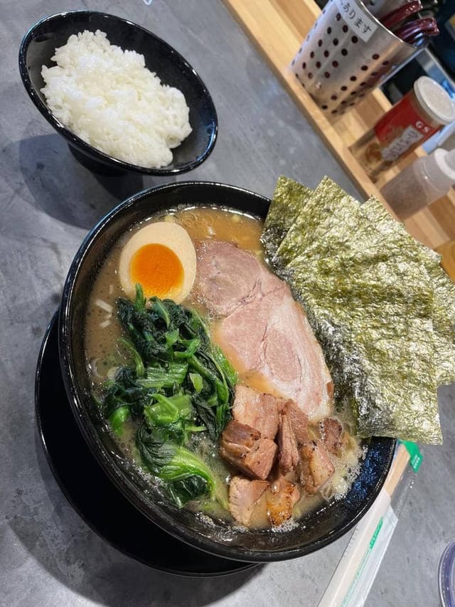 家系ラーメン 桜家 - サブ画像3
