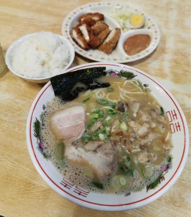 長浜ラーメン三吉 - サブ画像1