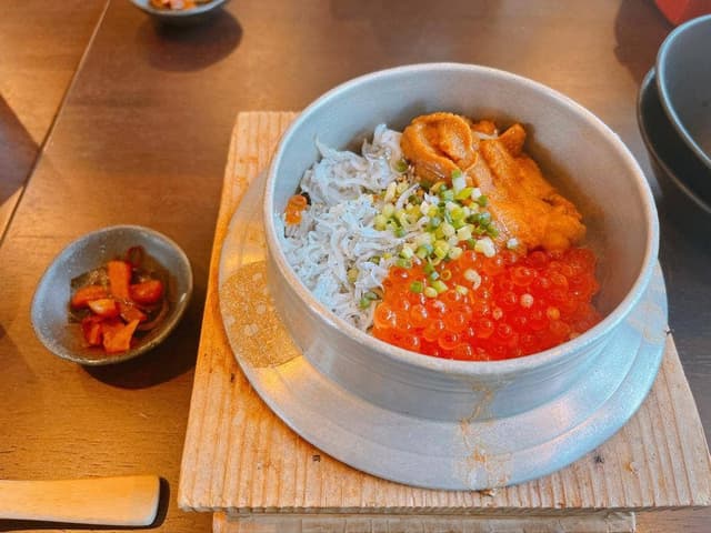 鎌倉釜飯かまかま 市場前店 - サブ画像1