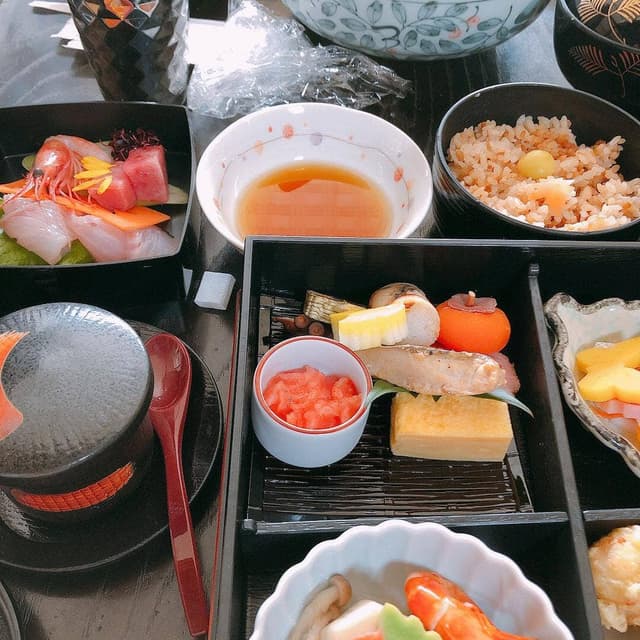 仕出し割烹しげよし 川島本店 - サブ画像1