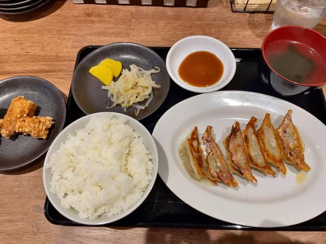 ギョッパ！西宮 餃子･唐揚げ･冷麺 - サブ画像1
