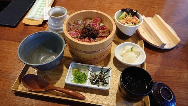 牛ステーキ おく乃 - サブ画像3