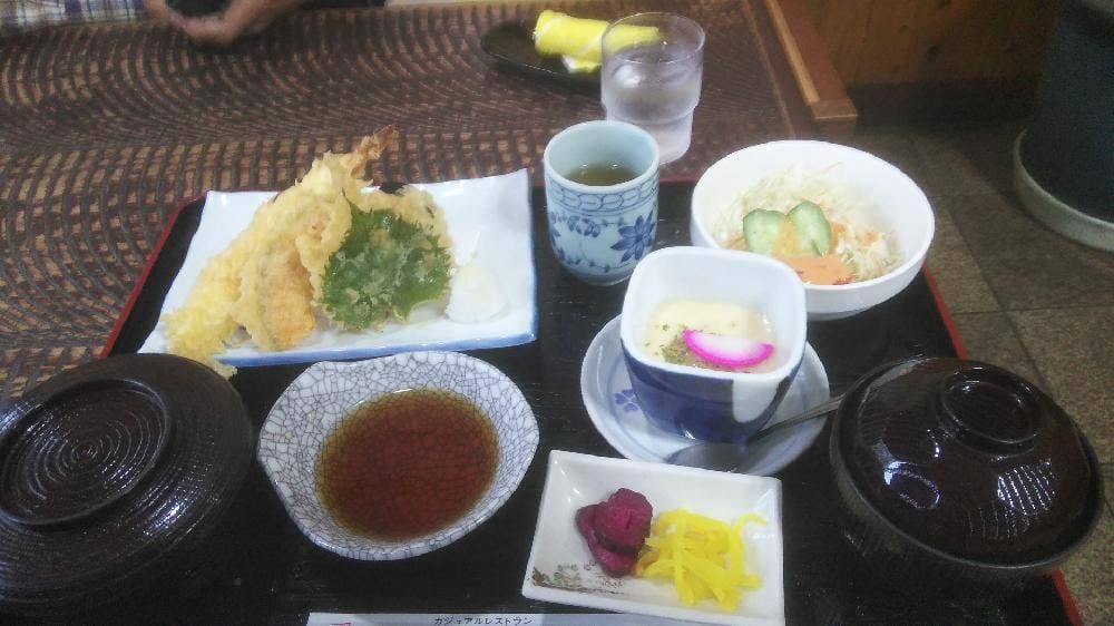 レストラン鶴亀