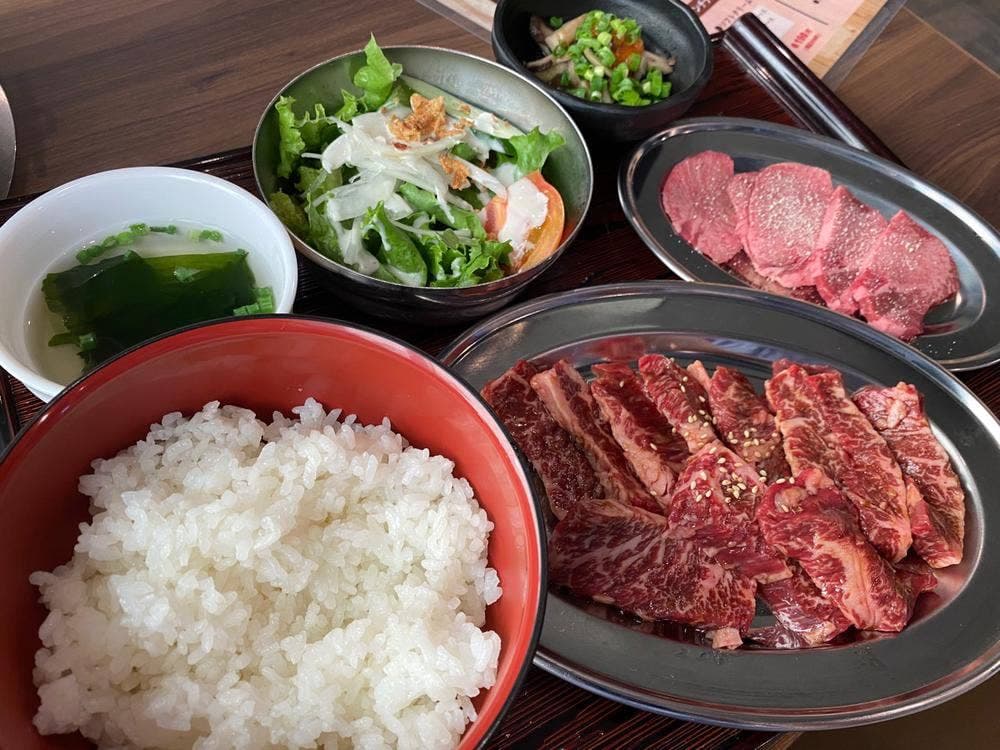 ホルモン喜八 やしろ店