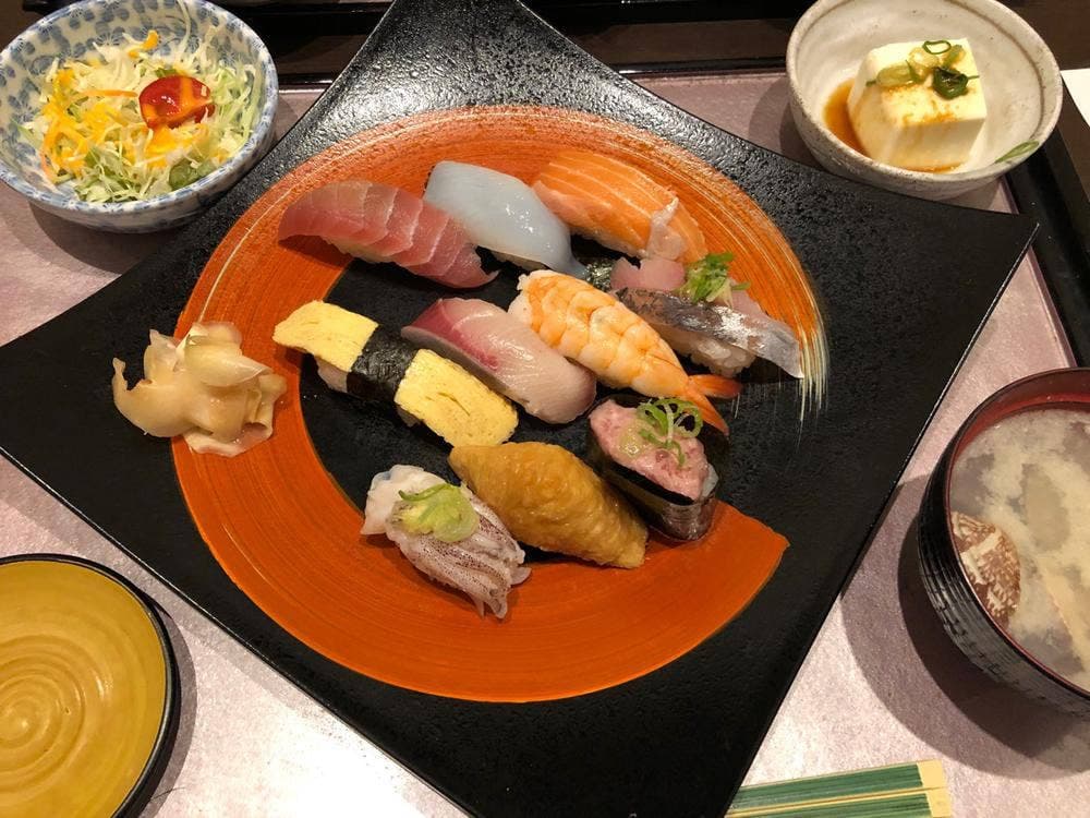 海鮮 黒すし