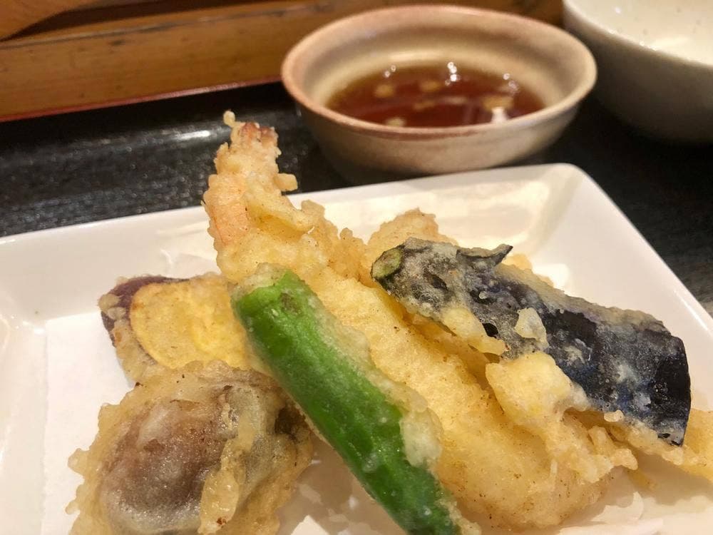 ハマグルメ とも栄鮨