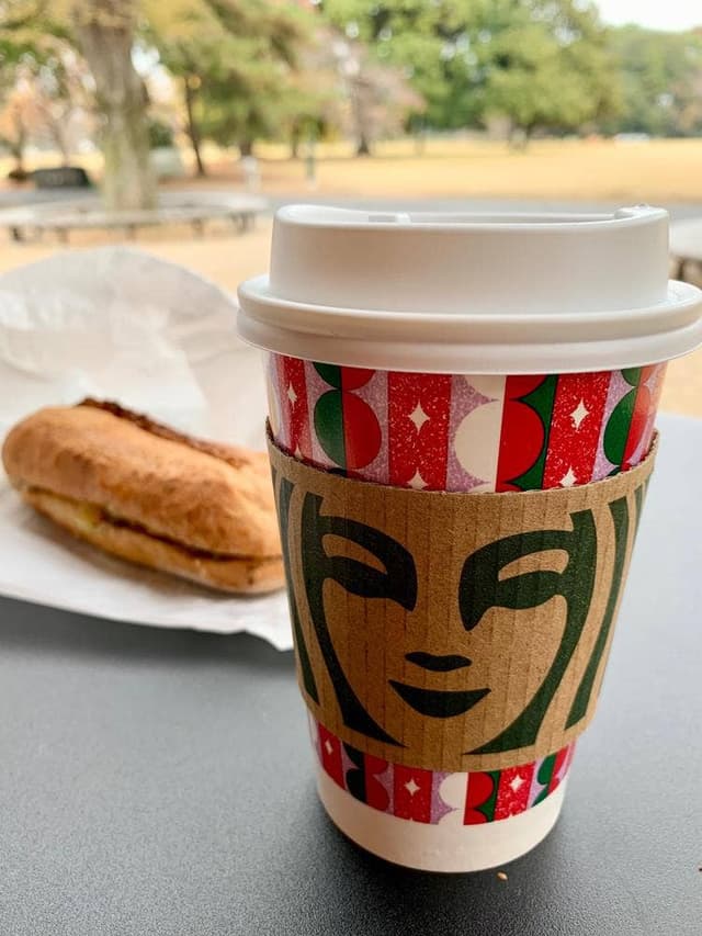 スターバックス コーヒー 新宿御苑店 - サブ画像1