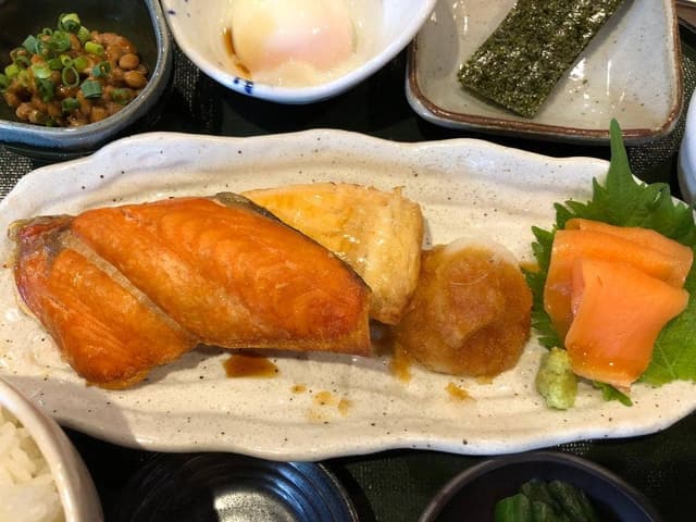 鮭山マス男商店 桜木店 - サブ画像2