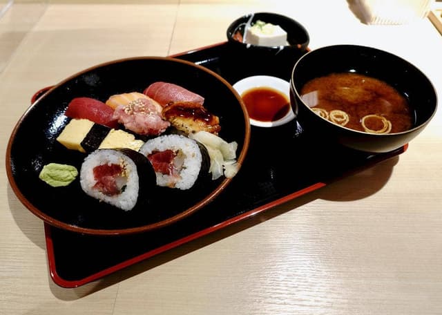 黒門 まぐろのエン時 ドーチカ店 - サブ画像1