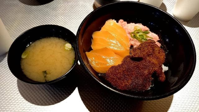 日本海さかな街 飲食店若狭亭 - サブ画像1