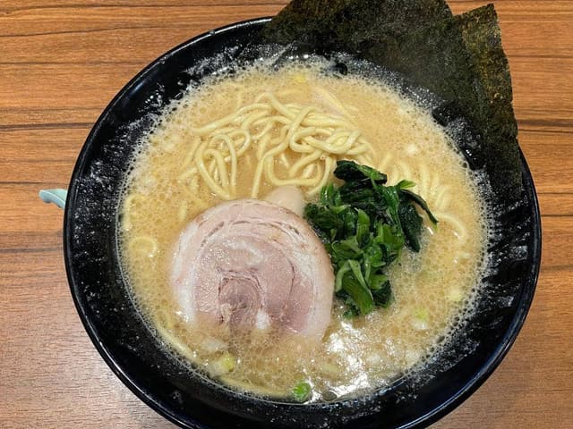 横浜家系ラーメン 春吉家 - サブ画像2
