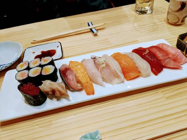 鮨と串 たけ寅 - サブ画像1