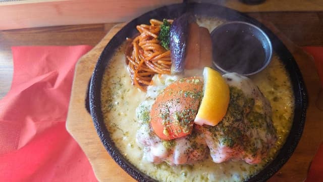 ステーキ&ハンバーグ ひげ 札幌南5条本店 - サブ画像2
