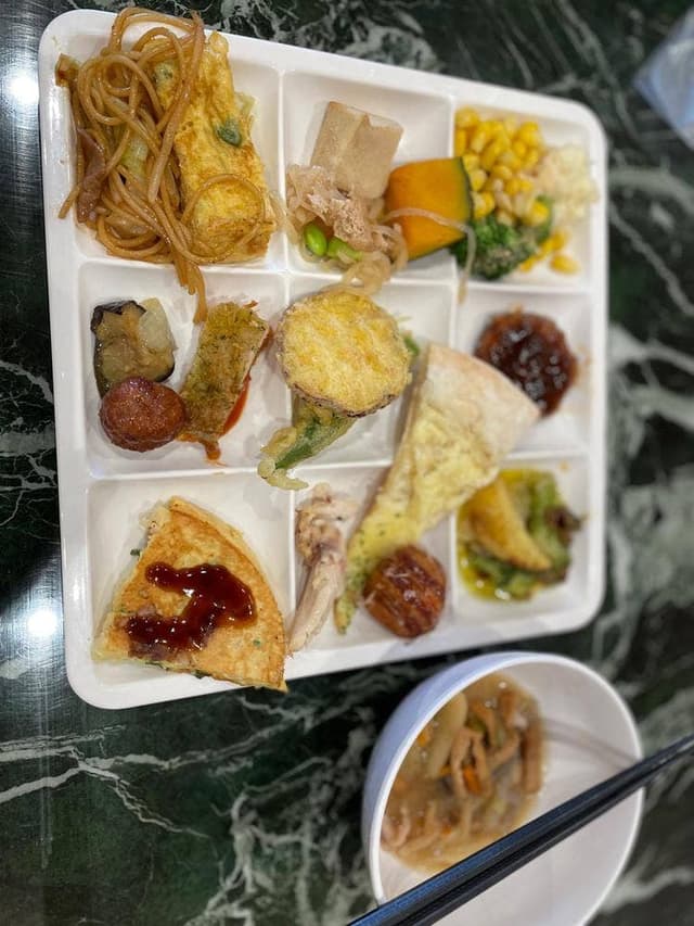 神戸クック ワールドビュッフェ イオンタウン各務原鵜沼店 - サブ画像1