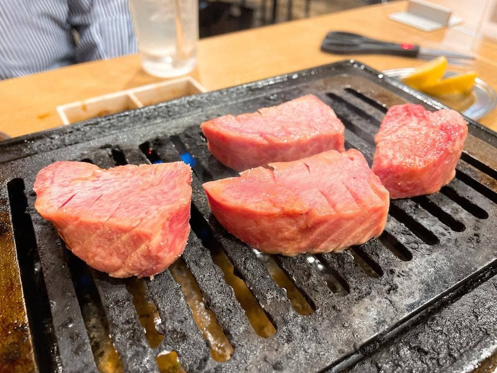 ホルモン 虎門