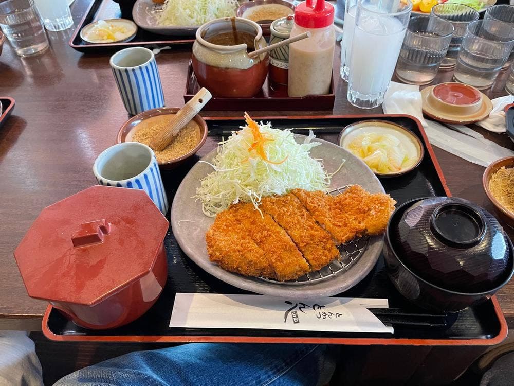 とん八 成沢店
