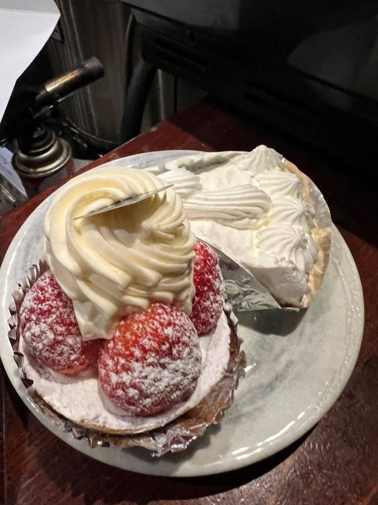 エーデルワイス洋菓子店