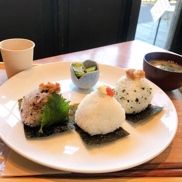 Onigily Cafe - サブ画像3