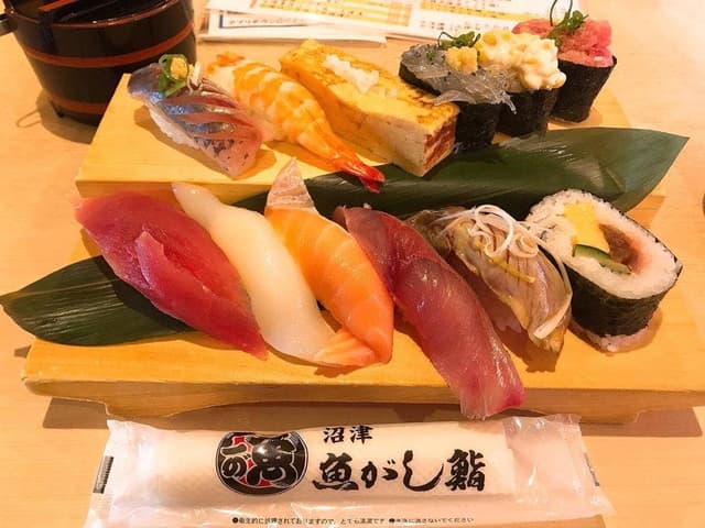沼津魚がし鮨 流れ鮨 沼津片浜店 - サブ画像3