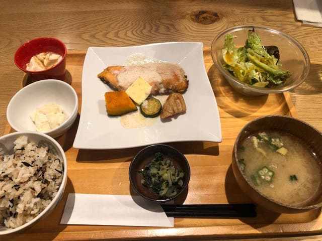 おぼんdeごはん あべのキューズモール店 - サブ画像1
