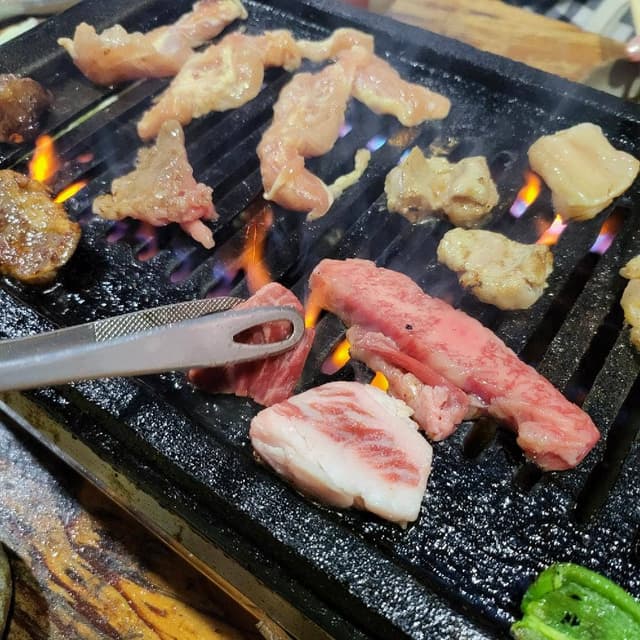 焼肉初栄 - サブ画像3