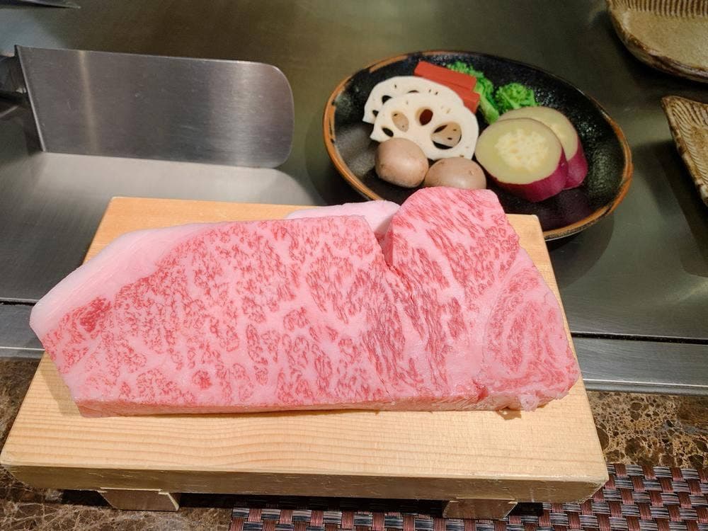 神戸牛すてーきIshida. 銀座本店