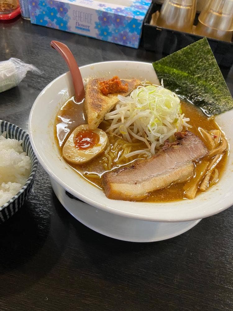拉麺餃子駒ヶ根雷音