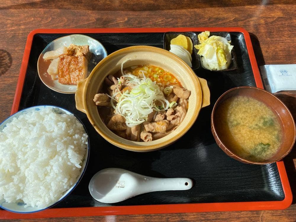 もつ煮牛すじ専門店 だるま食堂