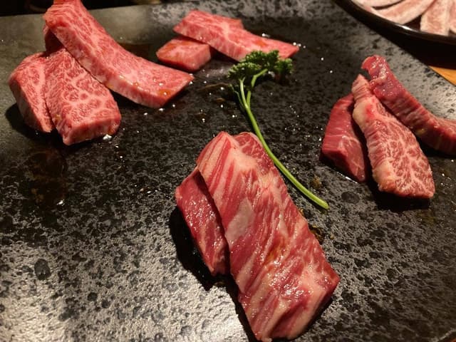松の実 本店 炭火焼肉 - サブ画像2