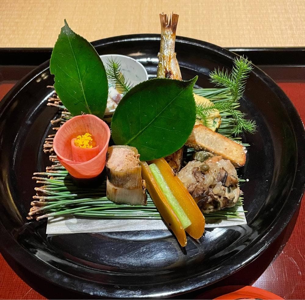 青蓮院門跡前 月おか