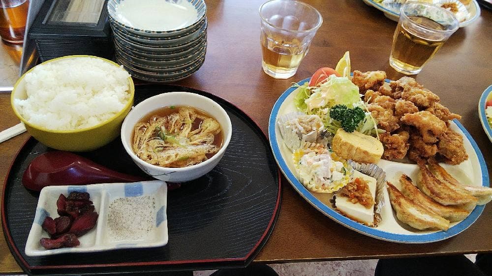 お食事処 駅前飯店げんぞう