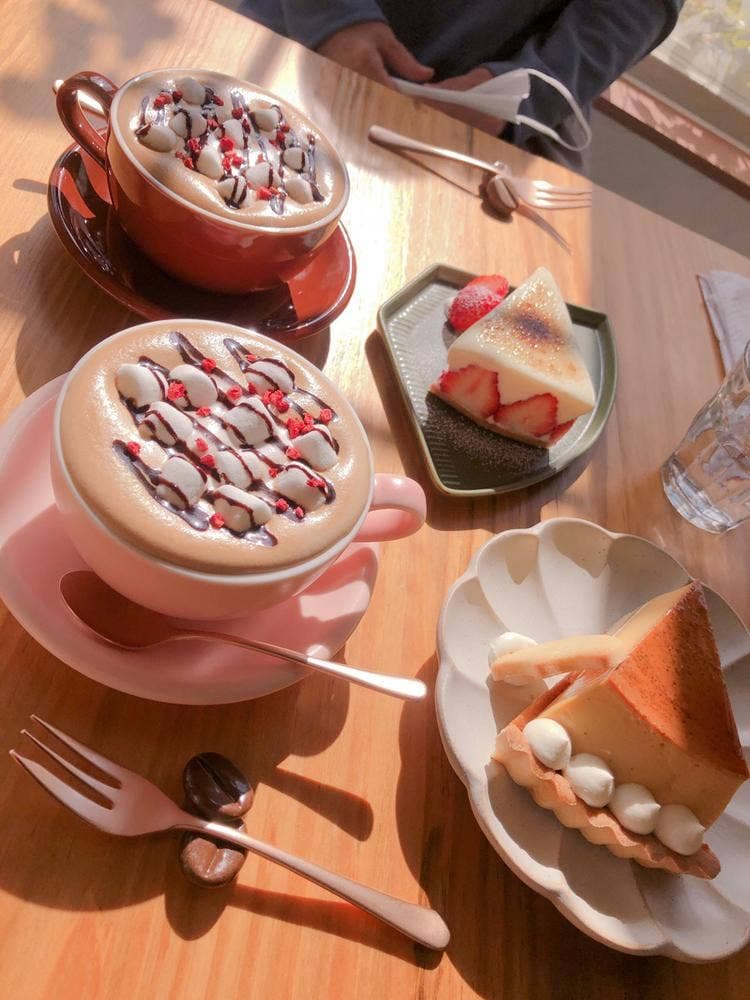 BLUE MOON CAFE