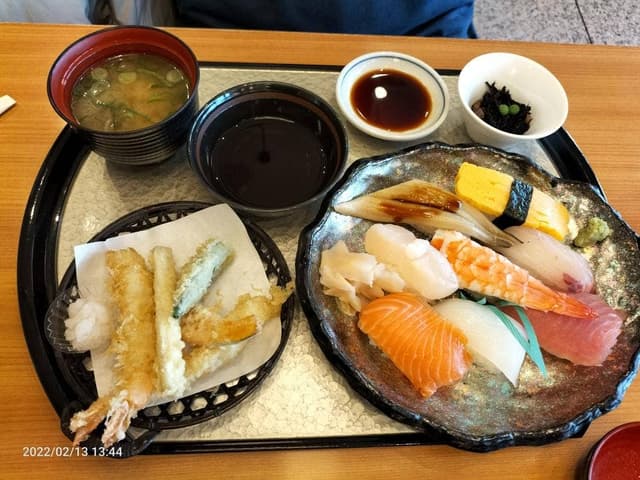 海鮮料理きとら 淡路夢舞台店 - サブ画像1