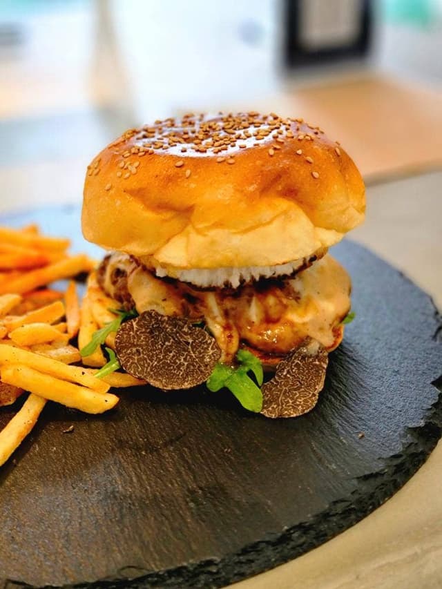 GENKAI BURGER - サブ画像1
