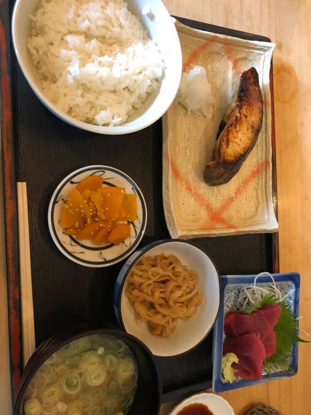 魚真 - サブ画像2