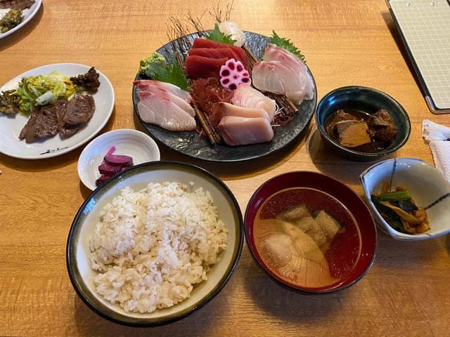 牛たん炭焼 利久 石巻山下店 - サブ画像1